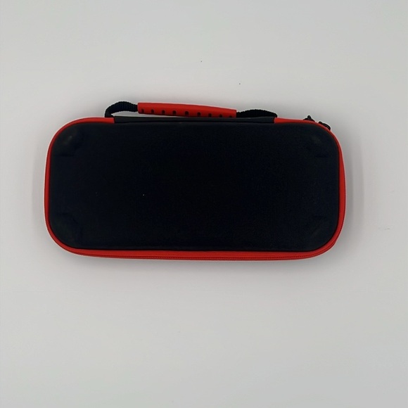 Official Nintendo Switch Carrying Case / Protective Kit & 3 Joy-Con Wrist Straps - Picture 4 of 6